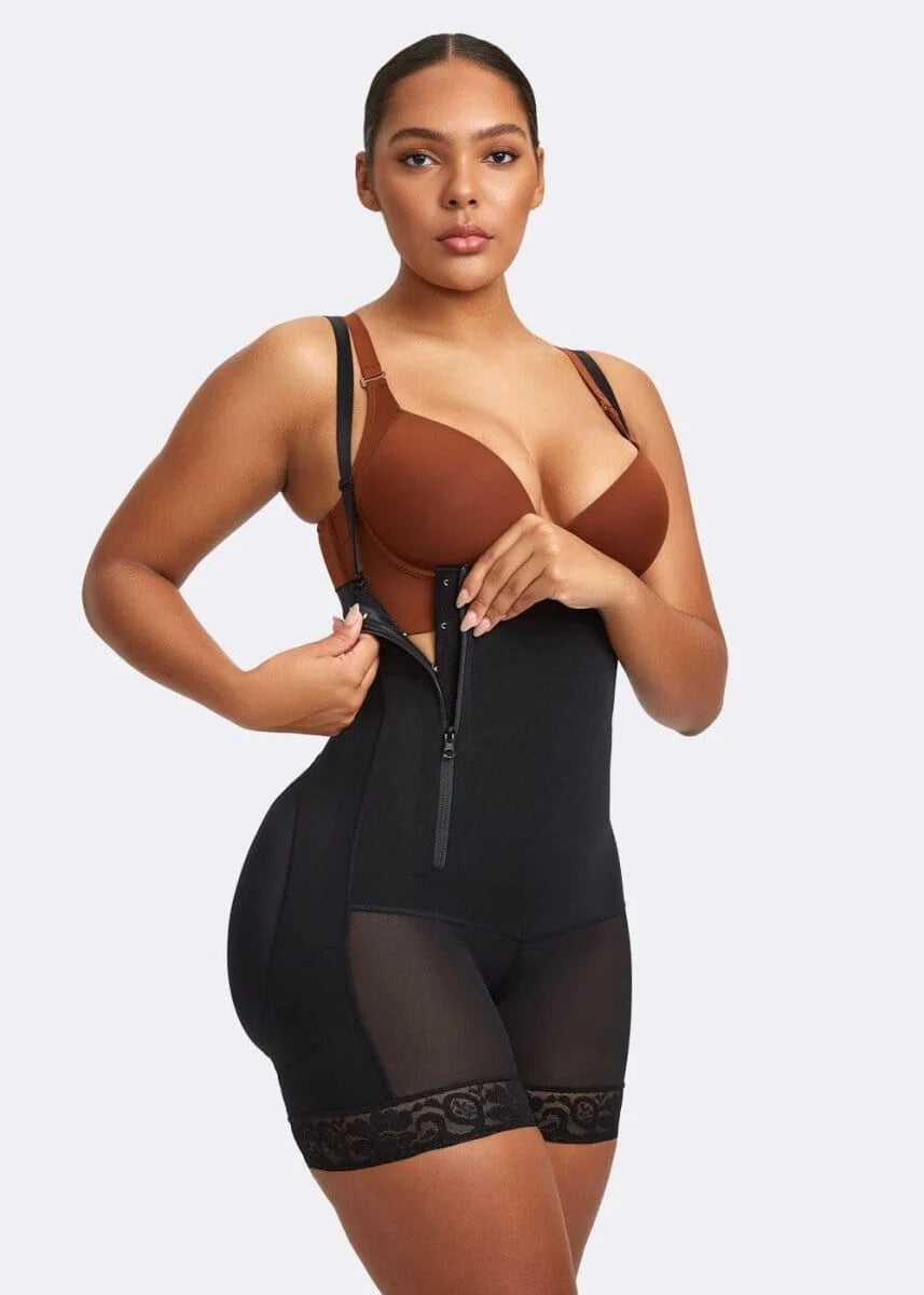 CURVESE BOOTYBOOSTING HIGH-WAIST SIDE ZIP SHORTS